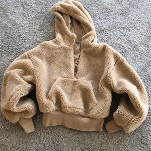 “ALO YOGA” HALF ZIP SHERPA